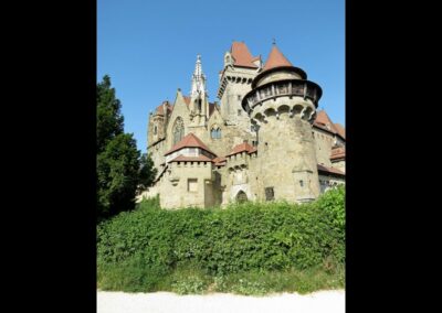 Niederösterreich - Leobendorf - Westseitige Ansicht der Burg Kreuzenstein