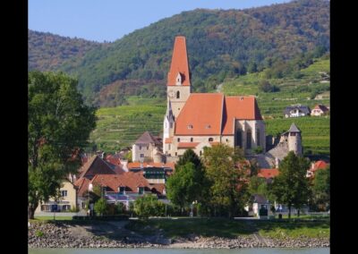 Niederösterreich - Weißenkirchen in der Wachau - Blick auf die Kirche