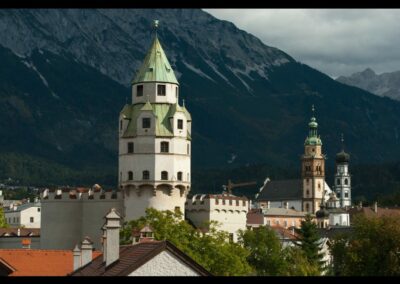 Tirol - Hall - Münzerturm und Herz-Jesu-Basilika