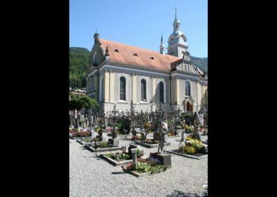 Bild zeigt: Bezau - Pfarrkirche Hl. Jodok und Friedhof