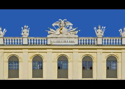 Bild zeigt: Wien - Abschnitt vom Dach Schloss Schönbrunn