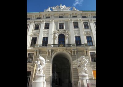 Bild zeigt: Wien - Eingangsportal der Hofburg