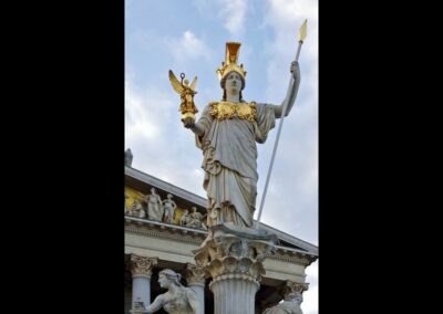 Bild zeigt: Wien - Monumentalstatue der Pallas Athene