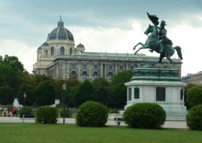 Bild zeigt: Wien - Reiterstatue des Erzherzog Karl am Heldenplatz